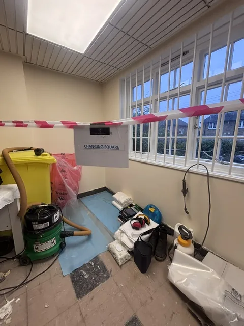 Asbestos floor tile and bitumen removal in West Ealing